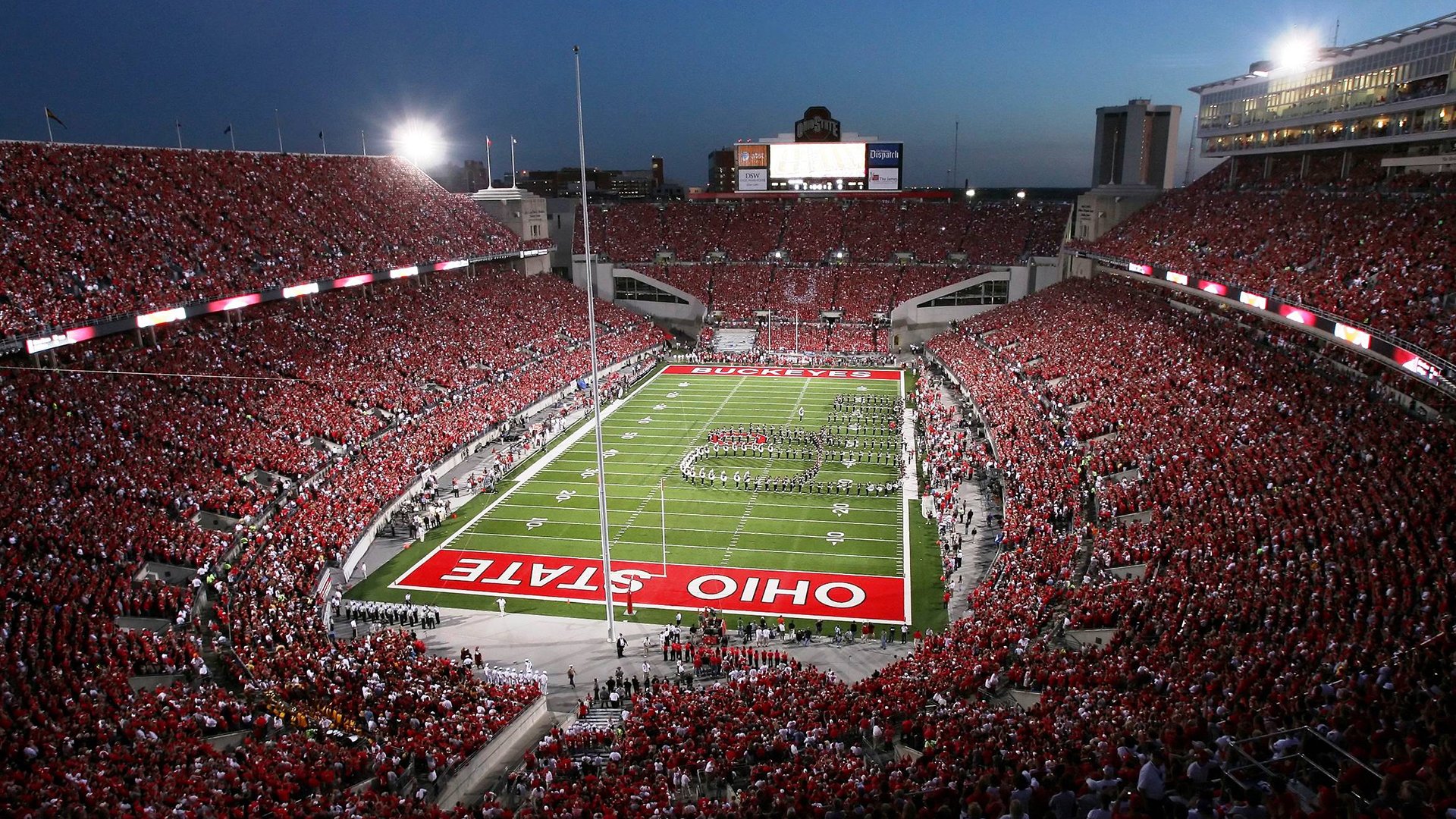 特色足球场馆“绿色+智慧”新理念在行业得到广泛认同和推广，足球比赛场馆