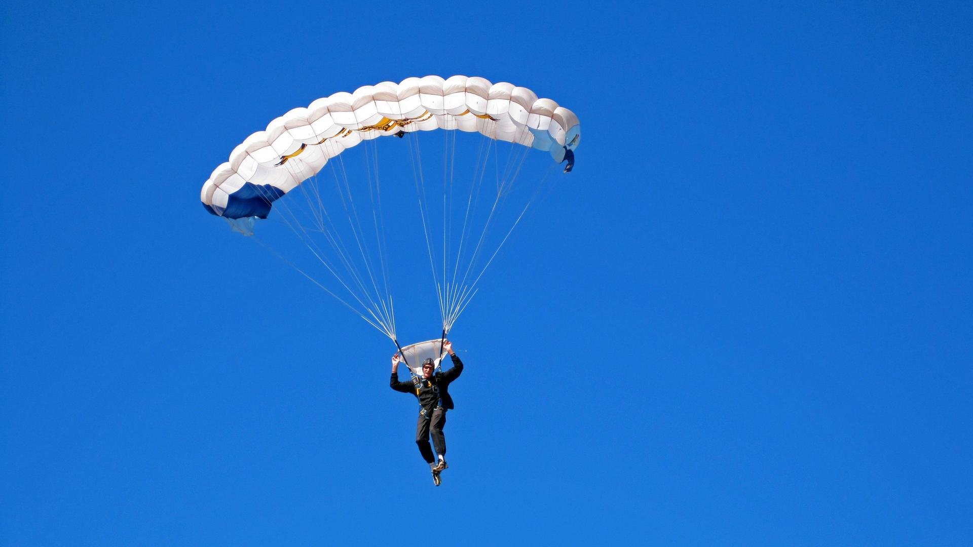 乐鱼体育官网入口-英雄联盟新赛季冠军预测，热门战队盘点，英雄联盟2021季后赛冠军